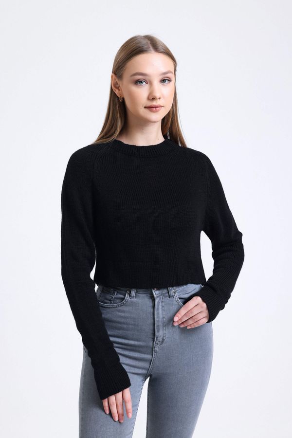 Round Neck Loose Sweater 1