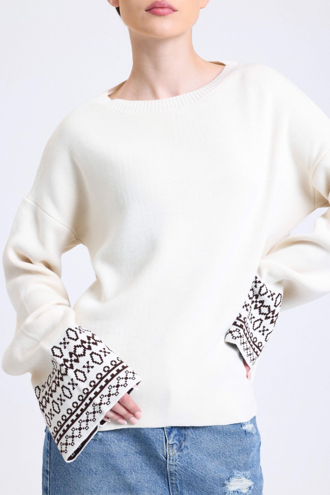 Patterned Round Neck Flare Sleeve Relaxed Sweater