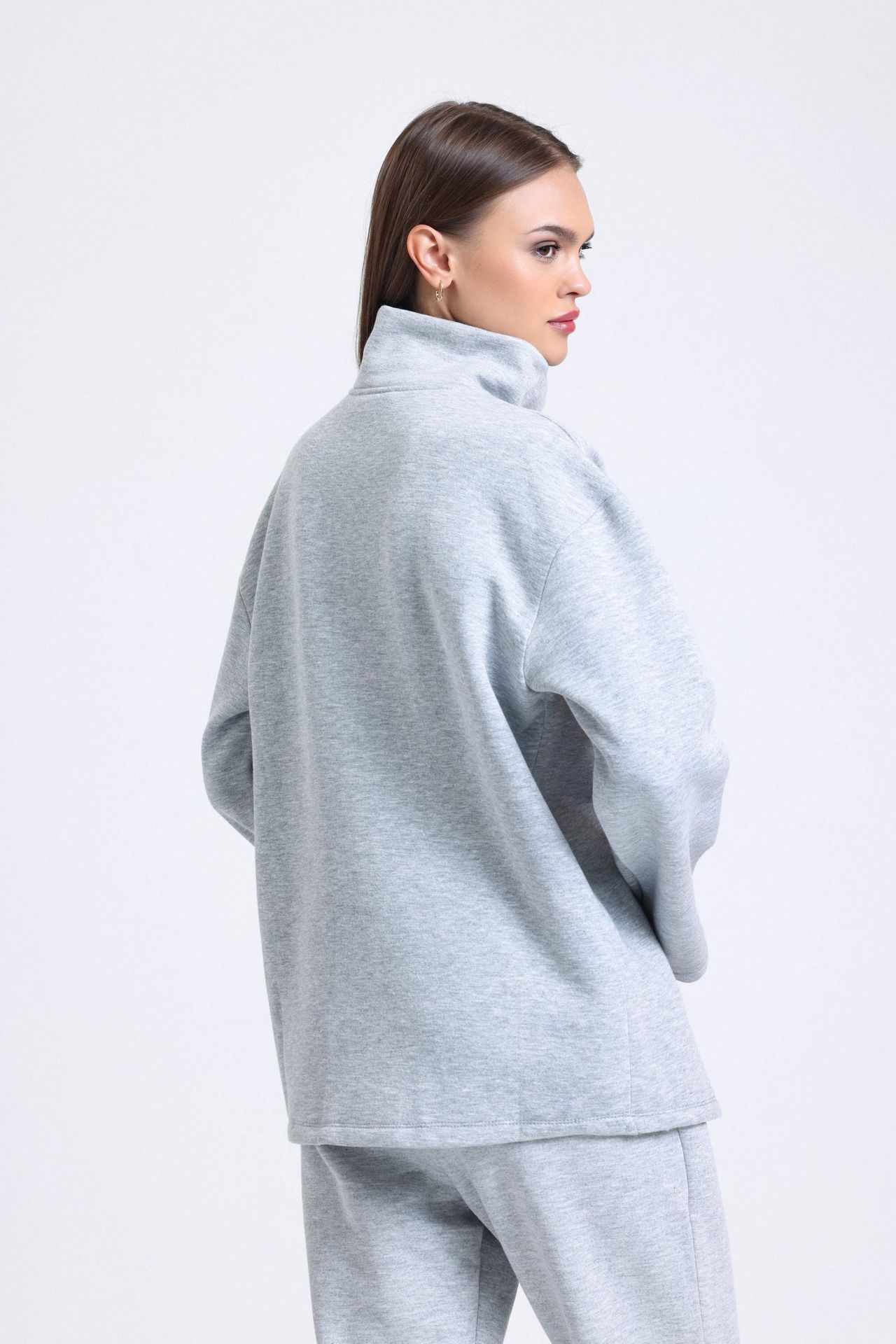 Half Open Collar Oversized Sweatshirt with a Neck Detail