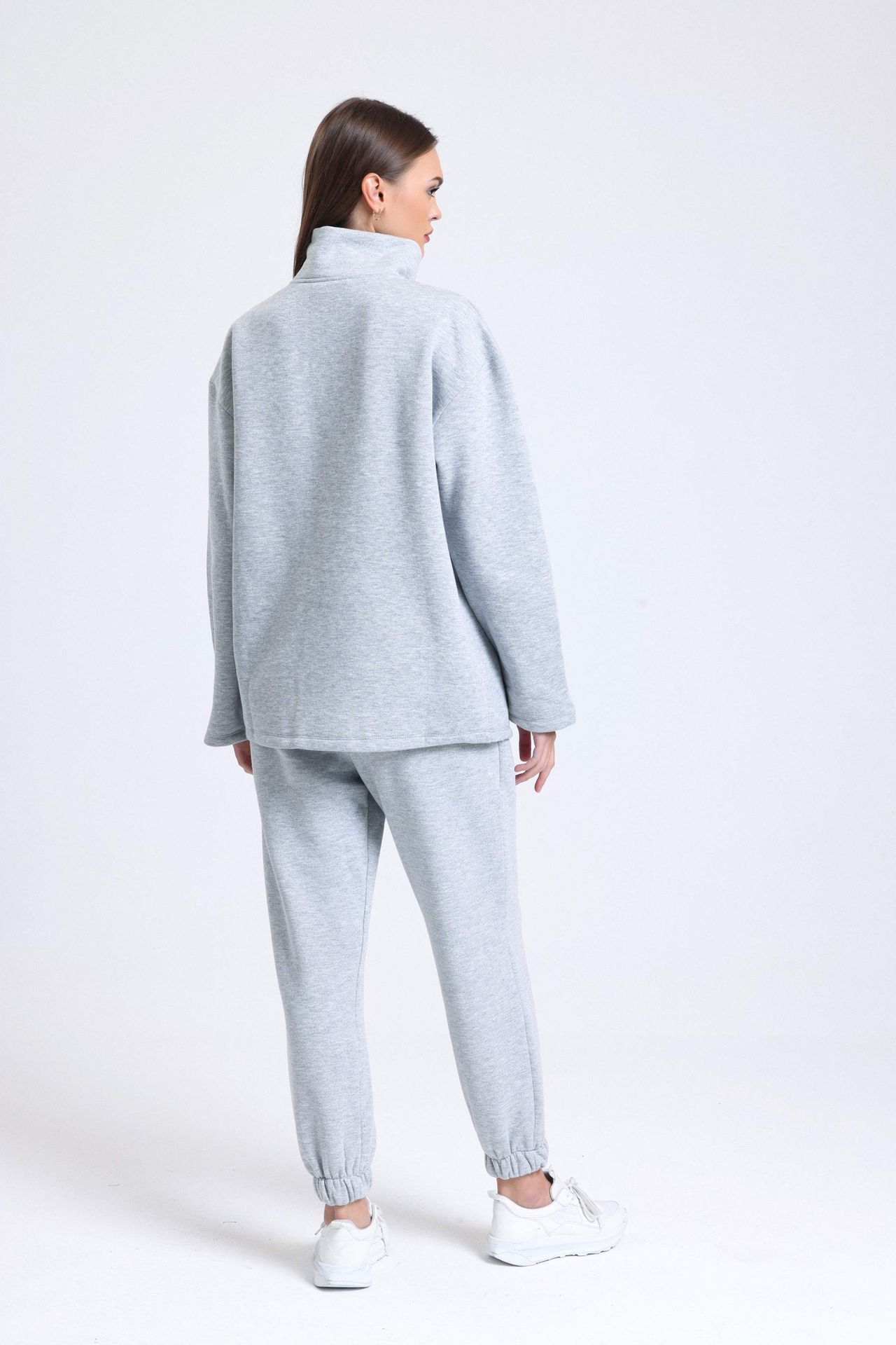 Half Open Collar Oversized Sweatshirt with a Neck Detail