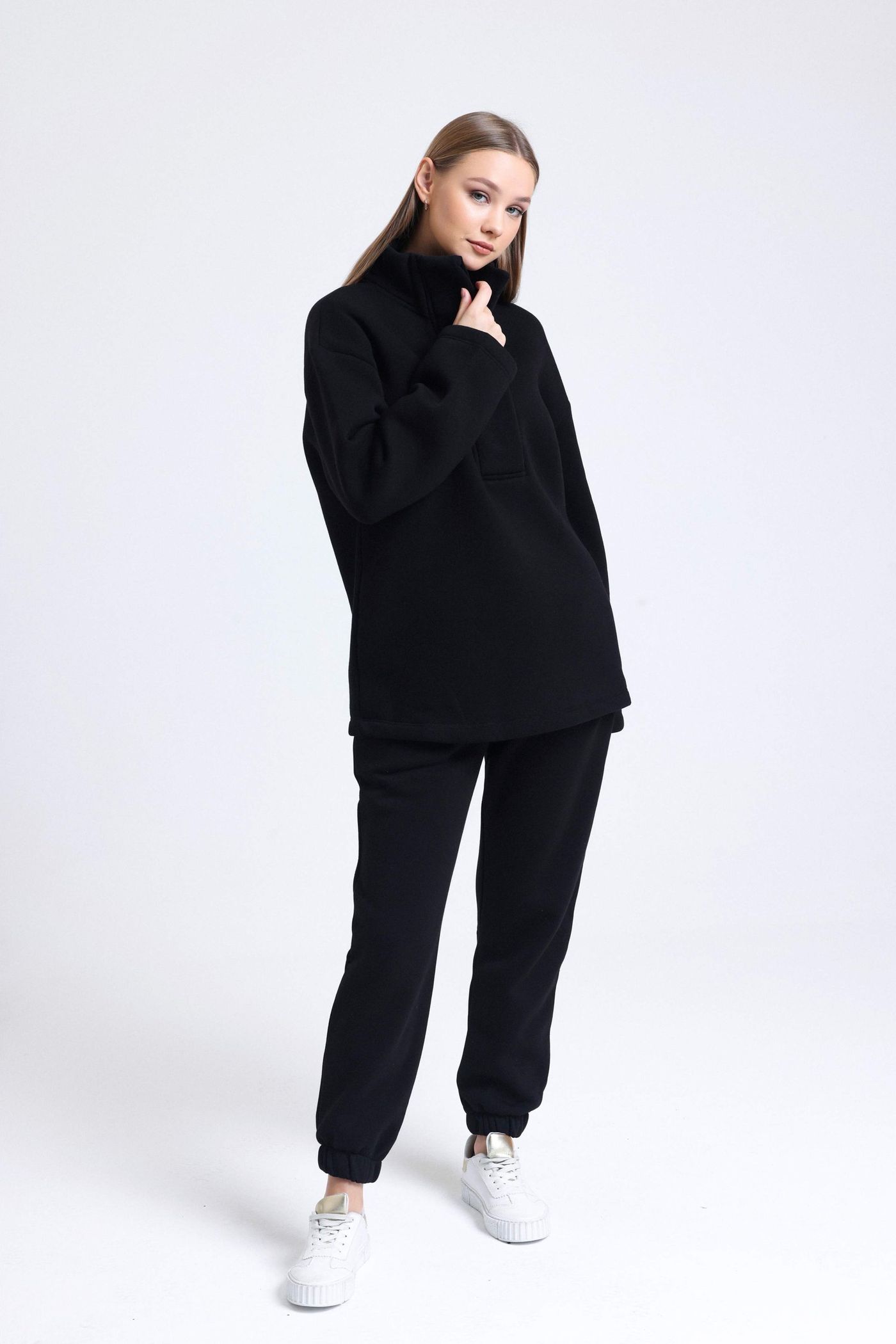 Half Open Collar Oversized Sweatshirt with a Neck Detail