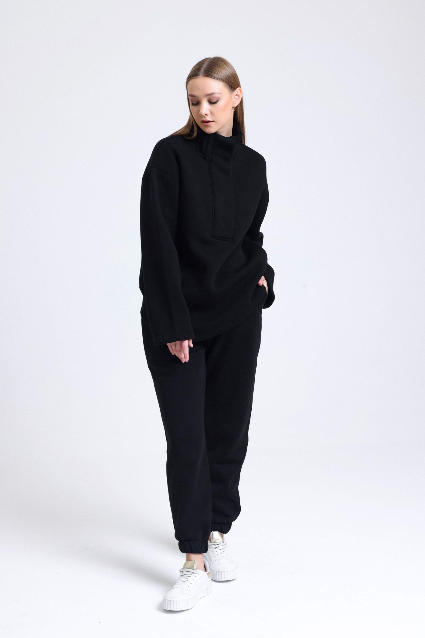 Half Open Collar Oversized Sweatshirt with a Neck Detail