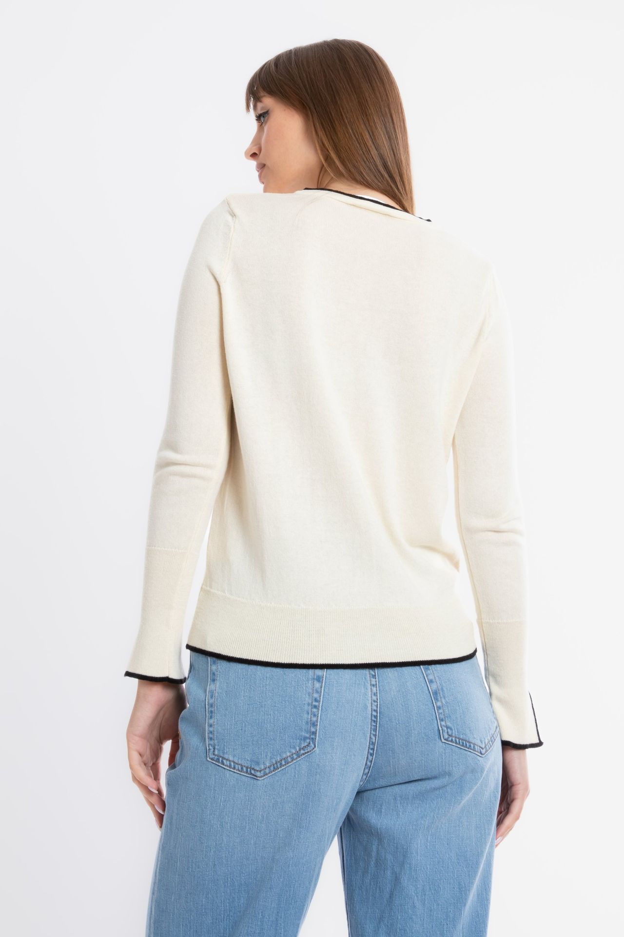 Round Neck Buttoned Classic Cardigan
