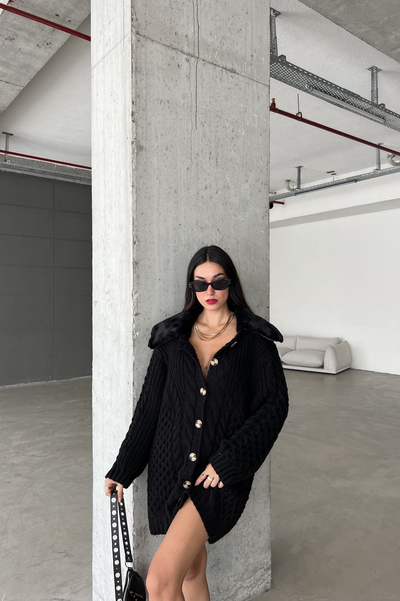 Cable Knitted Polo Collar Oversized Cardigan with a Fur Detail