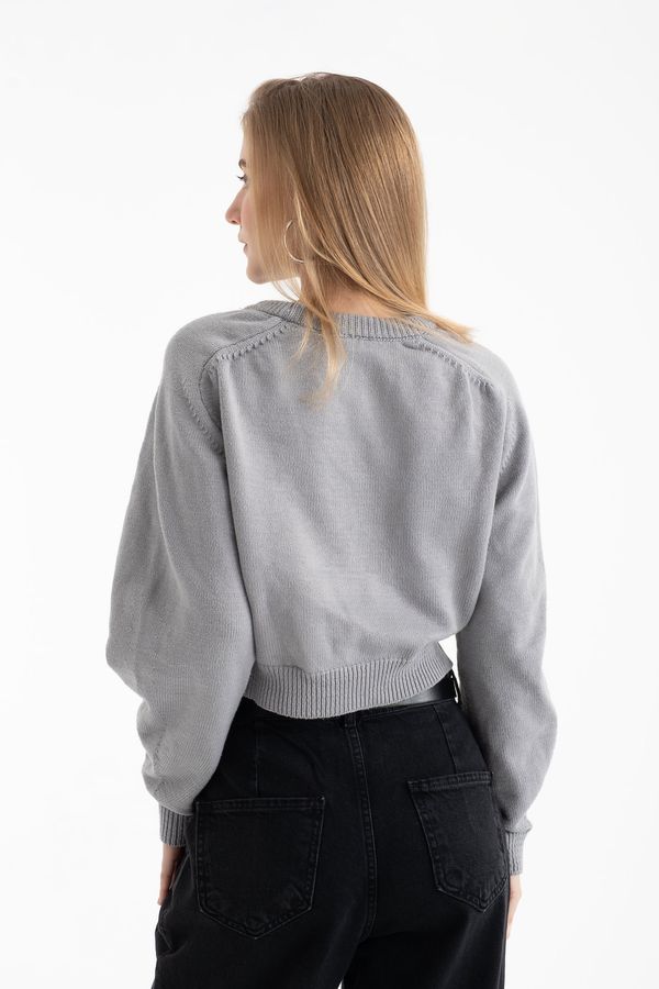 Crew Neck Basic Sweater 2