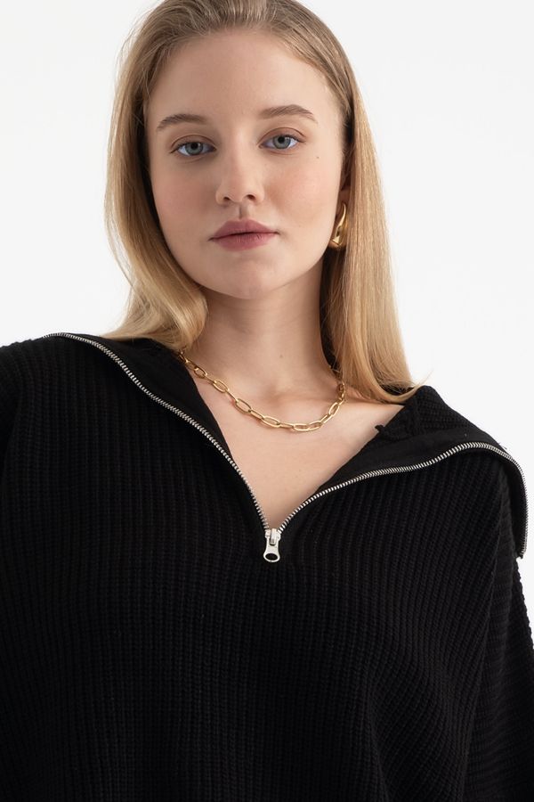 V Neck Zippered Neck Sweater 5