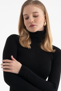 black-image-4
