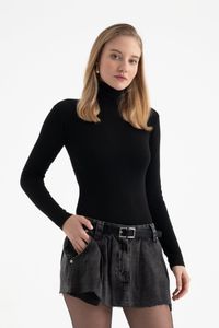 black-image-0