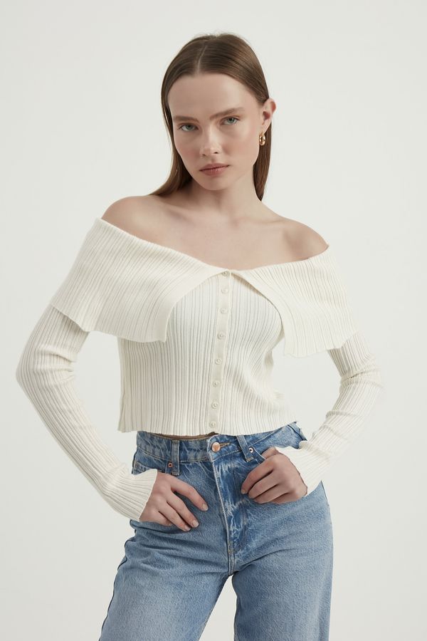 Off Shoulder Cardigan with a Collar Detail 1
