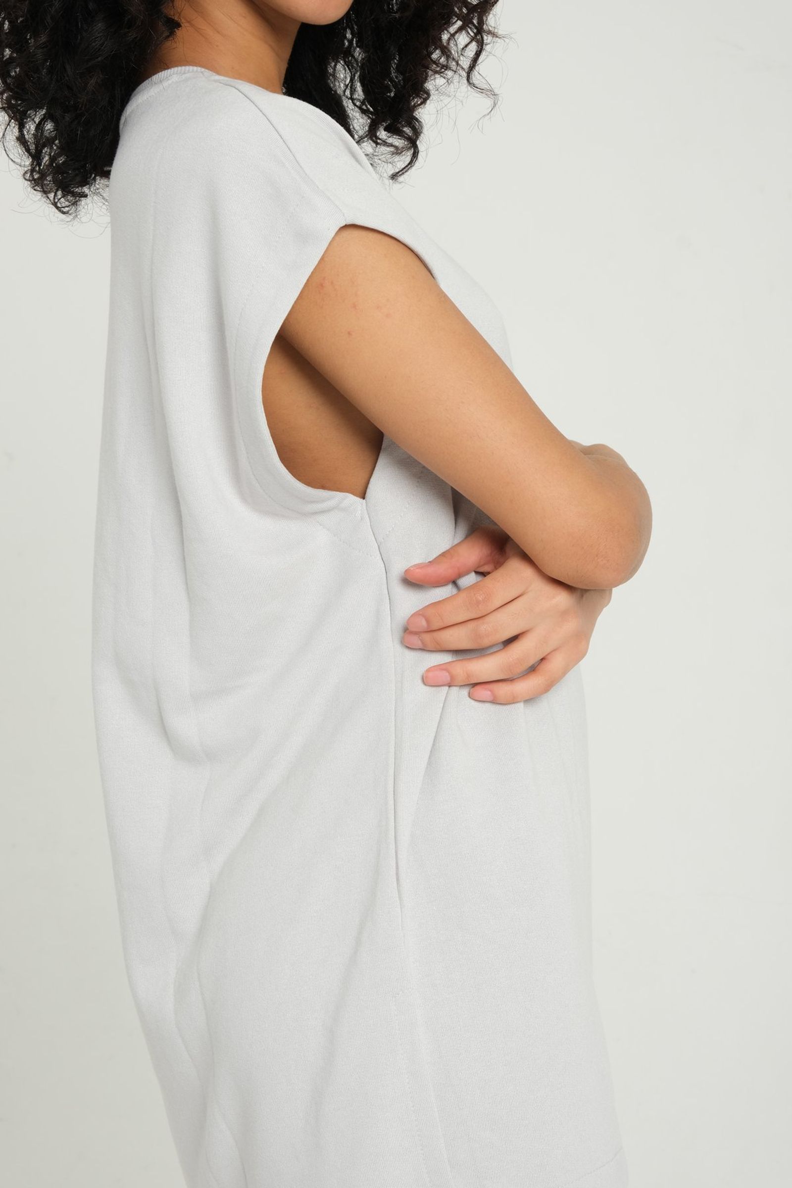 Round Neck Sleeveless Relaxed T-Shirt