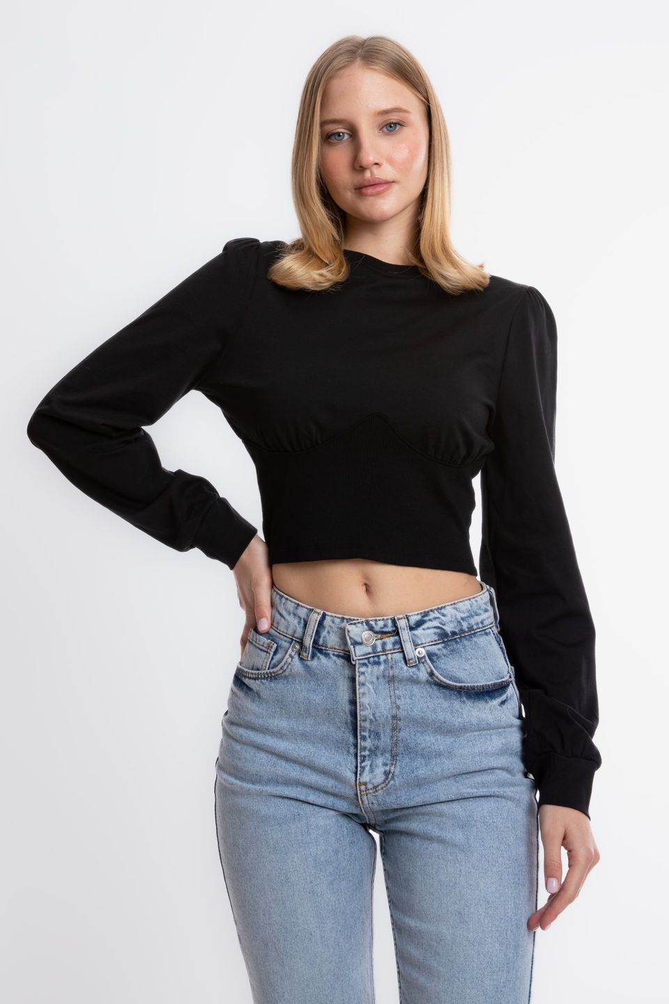 Round Neck Detailed Long Sleeve Cropped Top