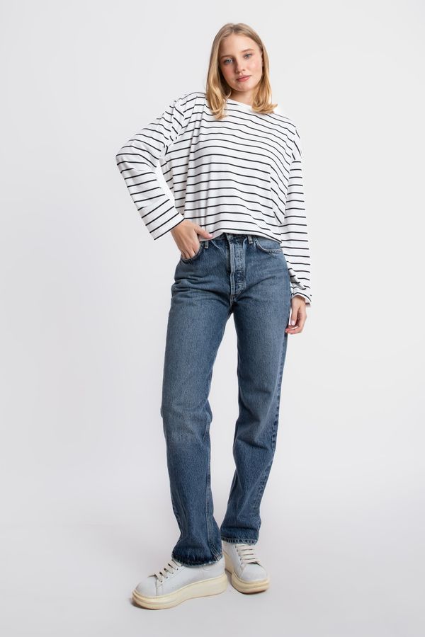 Striped Crew Neck Classic Sweatshirt 1
