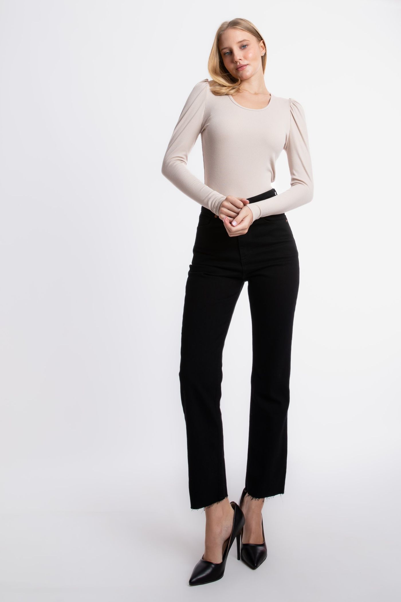 Scoop Neck Ribbed Puff Sleeve Blouse