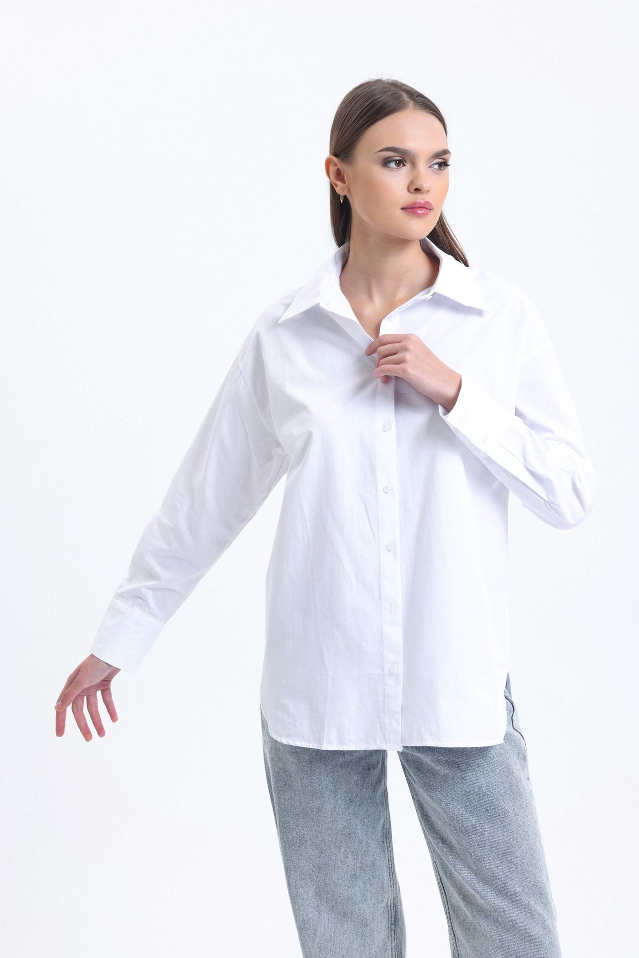 Back Cut out Shirt with a Lace Detail