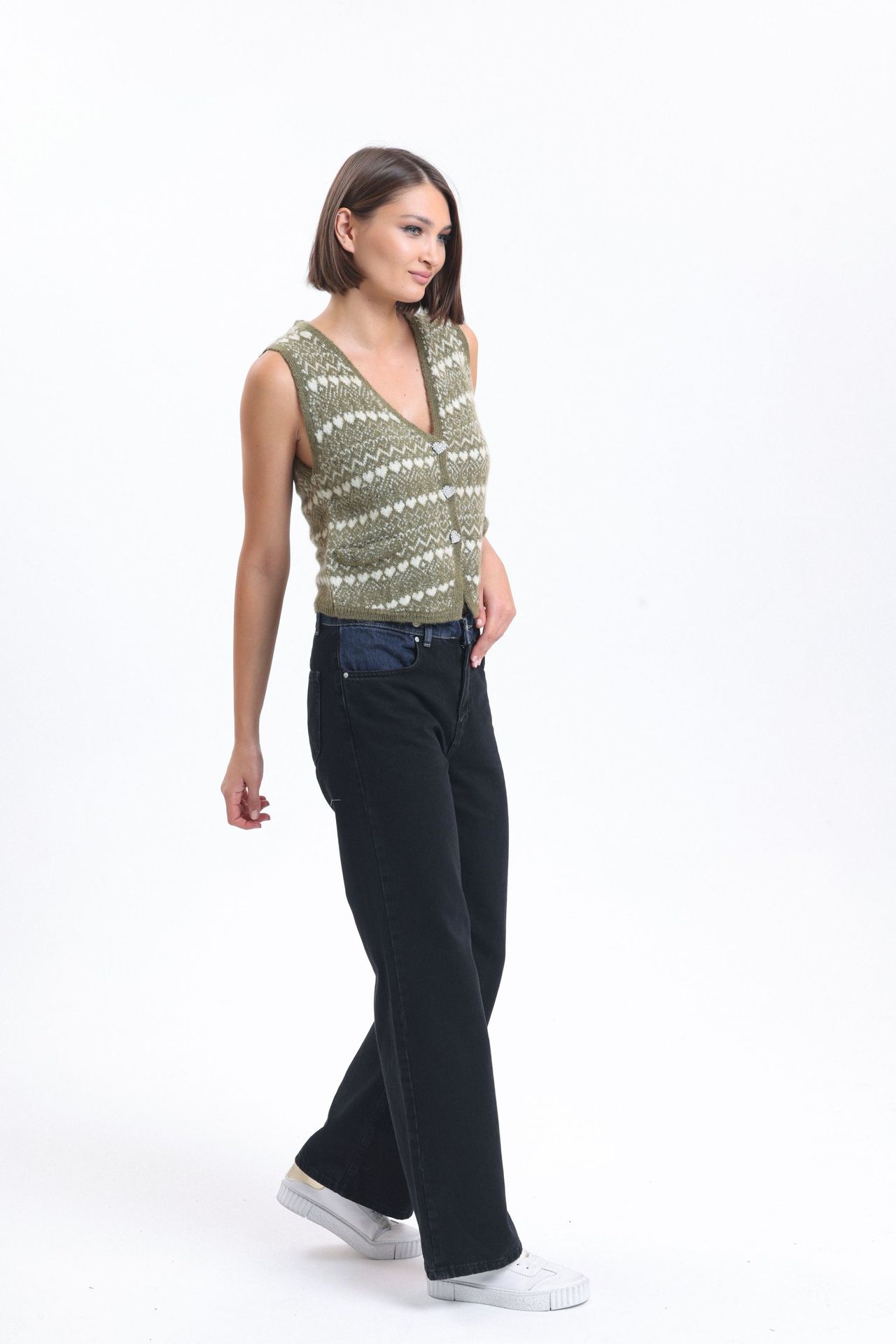 Patterned V Neck Knitted Buttoned Waistcoat