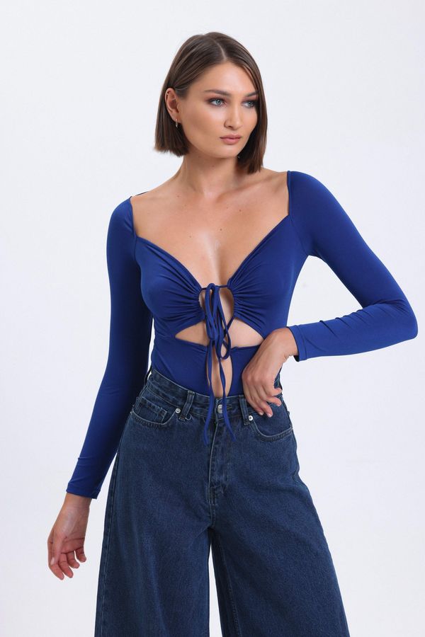 Sweatheart Neck Slinky Fabric Cut Out Low Cut Body 3