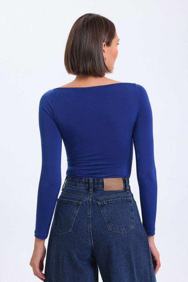 Sweatheart Neck Slinky Fabric Cut Out Low Cut Body 4