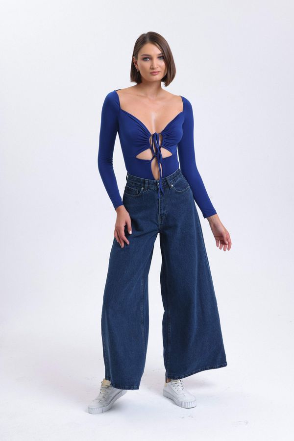 Sweatheart Neck Slinky Fabric Cut Out Low Cut Body 1