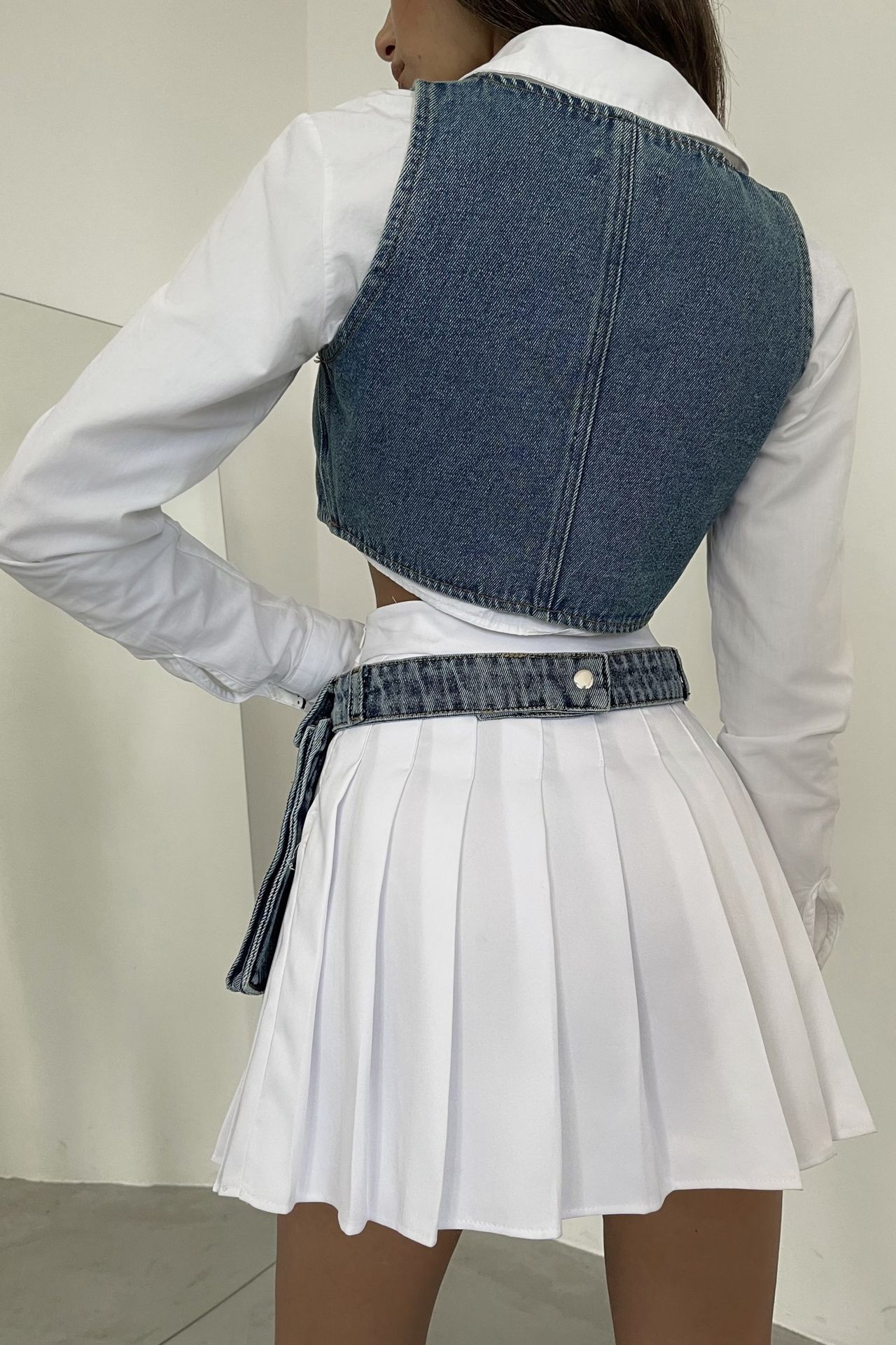 V Neck Denim Buttoned Pocket Cropped Waistcoat