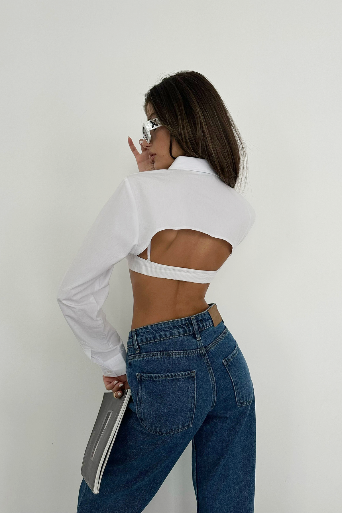 Backless Cropped Shirt