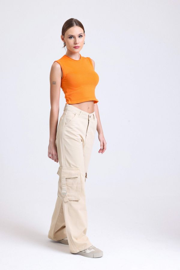 Round Neck Knitted Ribbed Crop Top with a Neck Detail 4