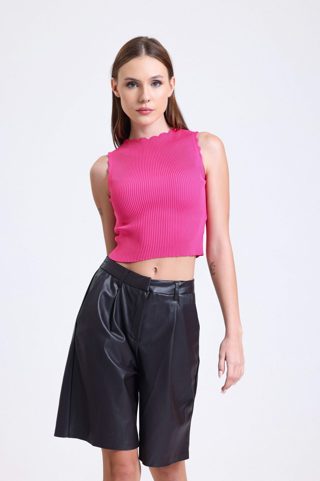 Round Neck Knitted Ribbed Crop Top with a Neck Detail