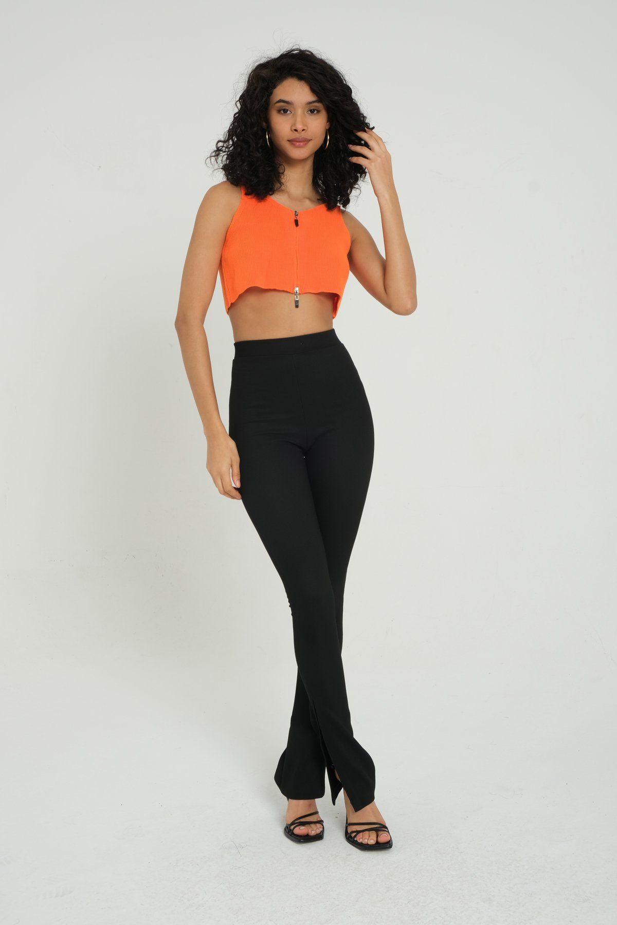 V Neck Knitted Ribbed Zippered Crop Top