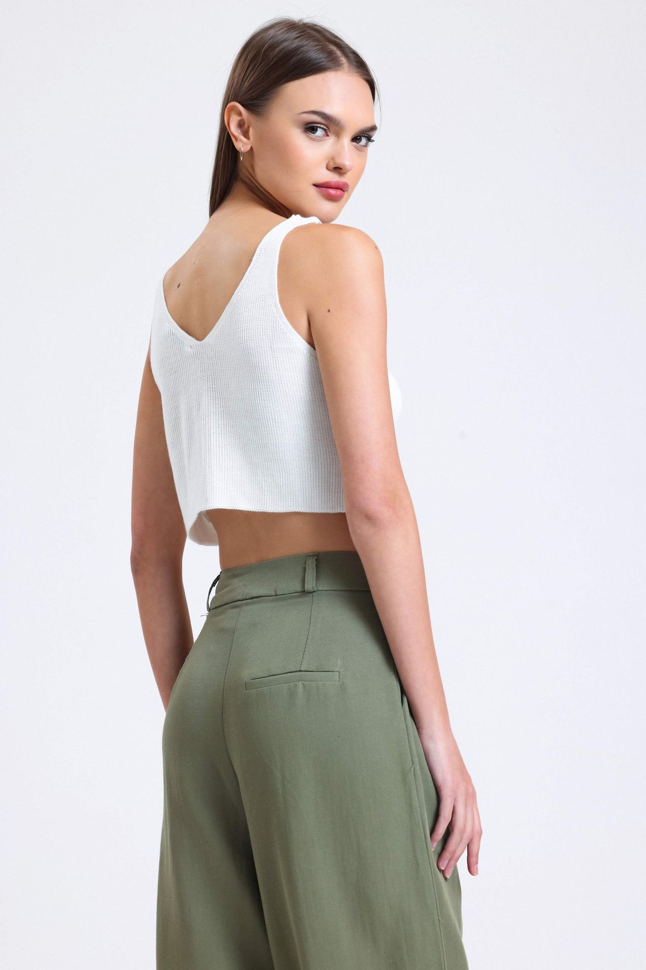 V Neck Knitted Ribbed Zippered Crop Top