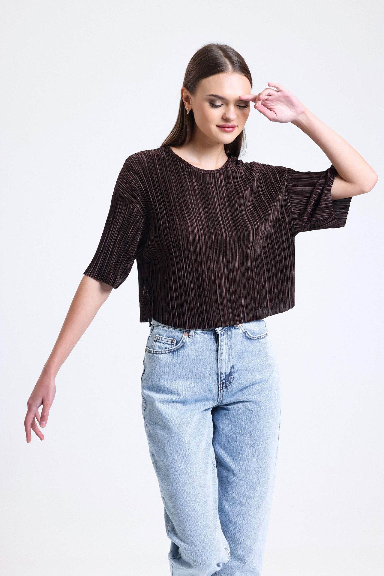 Round Neck Plisse Short Sleeve Blouse