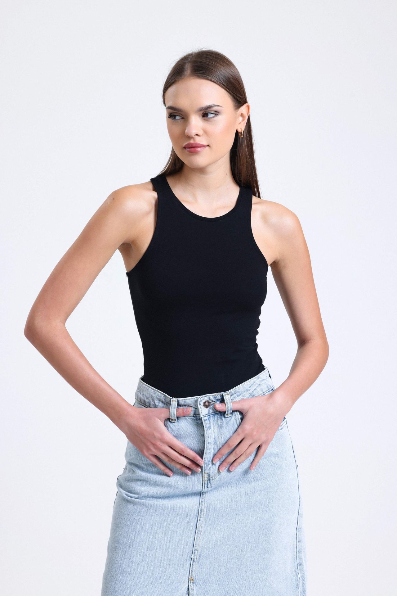 Round Neck Basic Tank Top