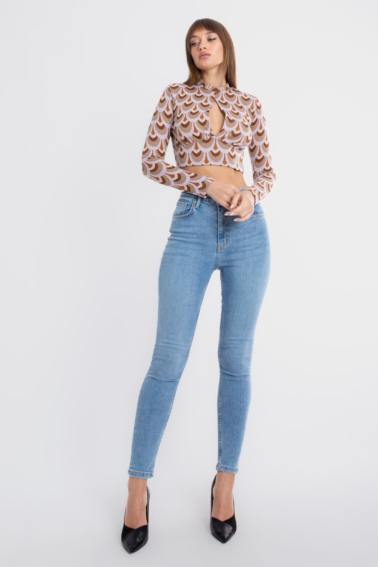 Geometric Crew Neck Cut Out Cropped Blouse
