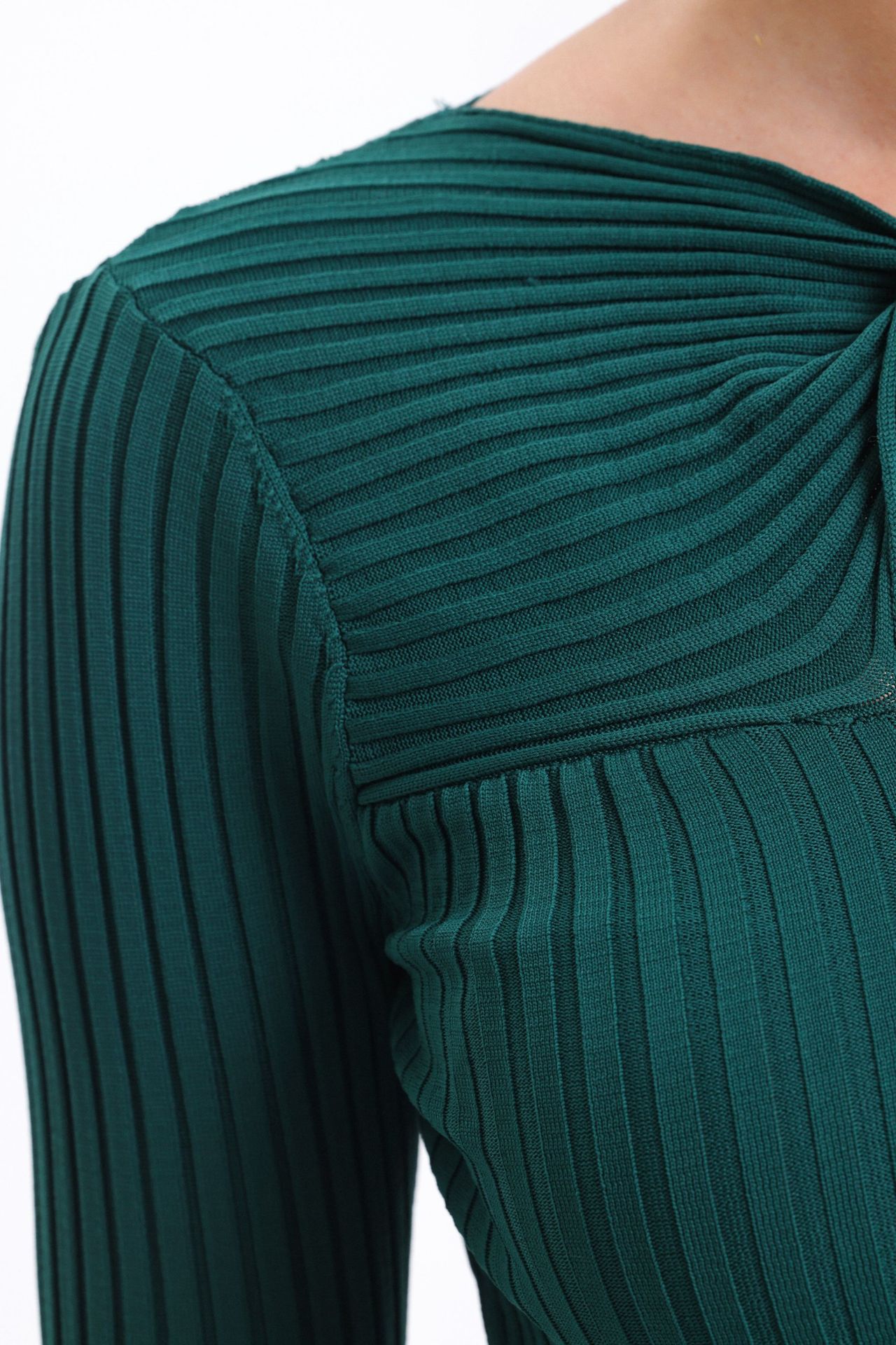 Round Neck Knitted Ribbed Blouse with a Cut Out