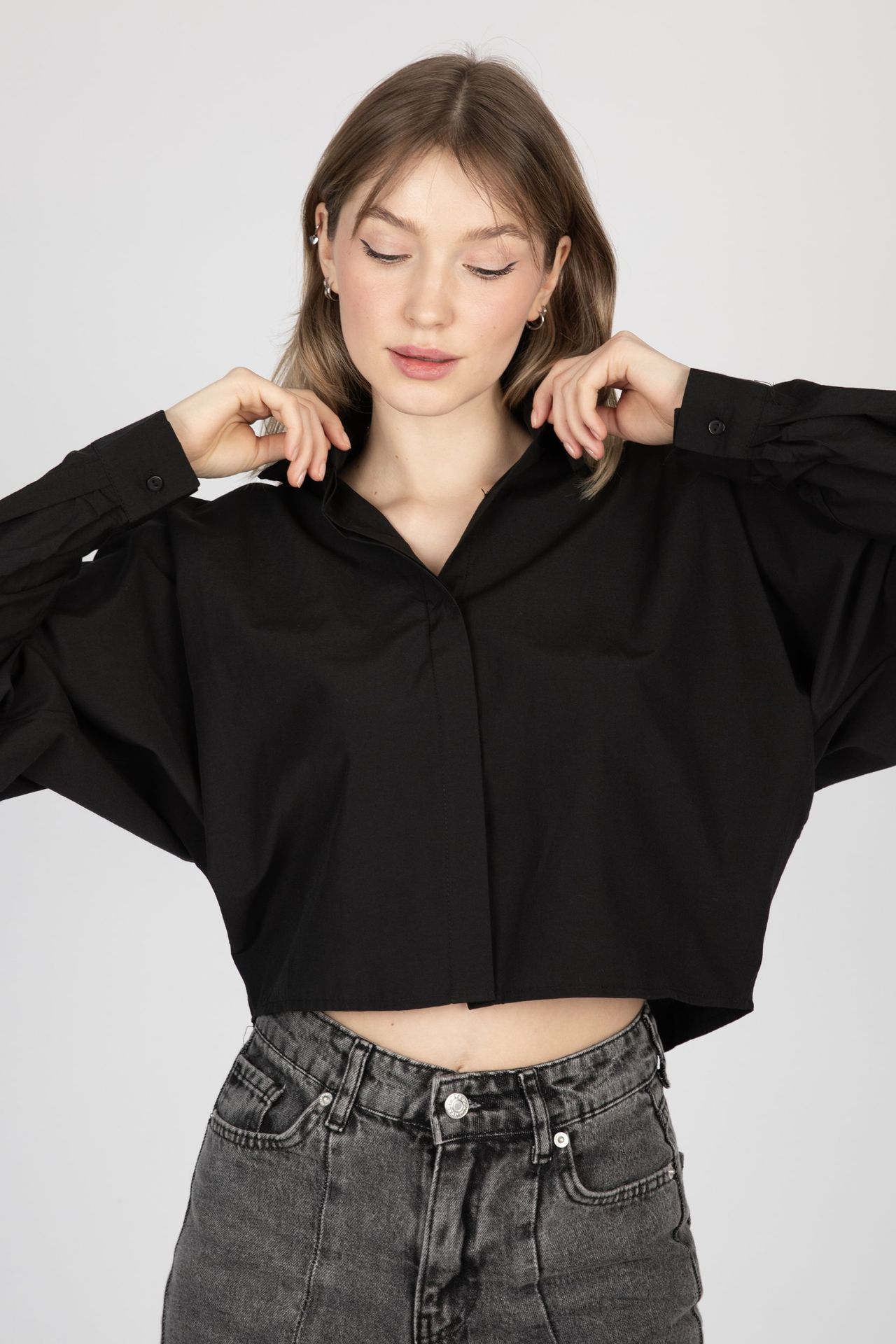 Buttoned Cropped Shirt