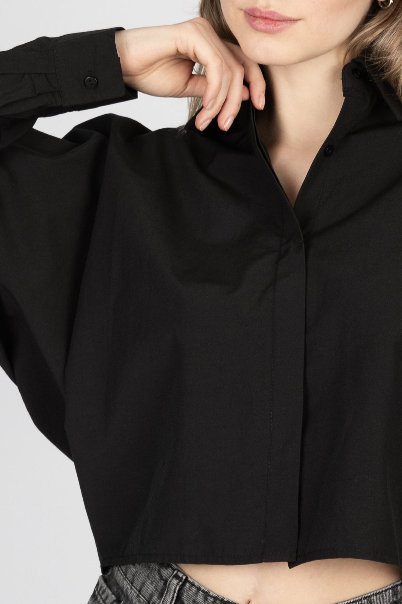 Buttoned Cropped Shirt