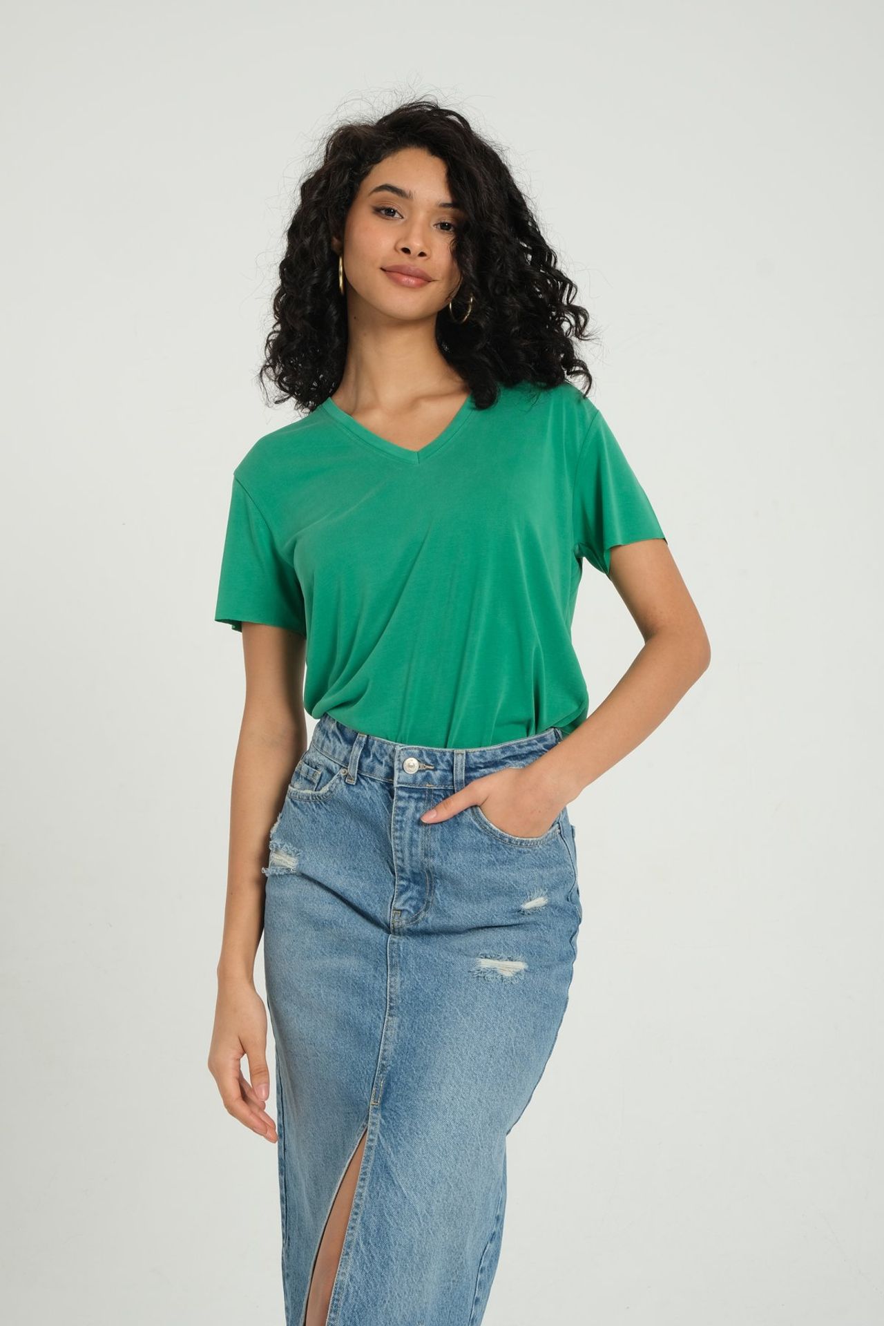 V Neck Basic T-shirt