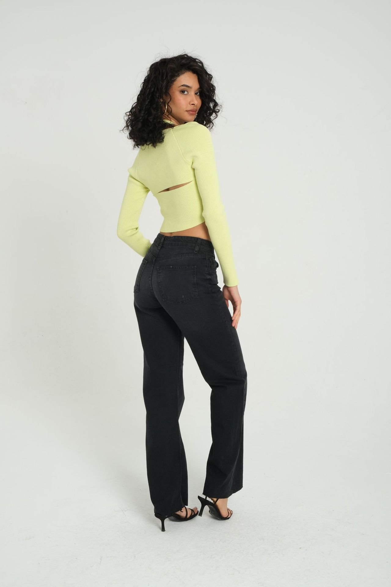 Scoop Neck Accessorized Cropped Cardigan with a Back Cut out