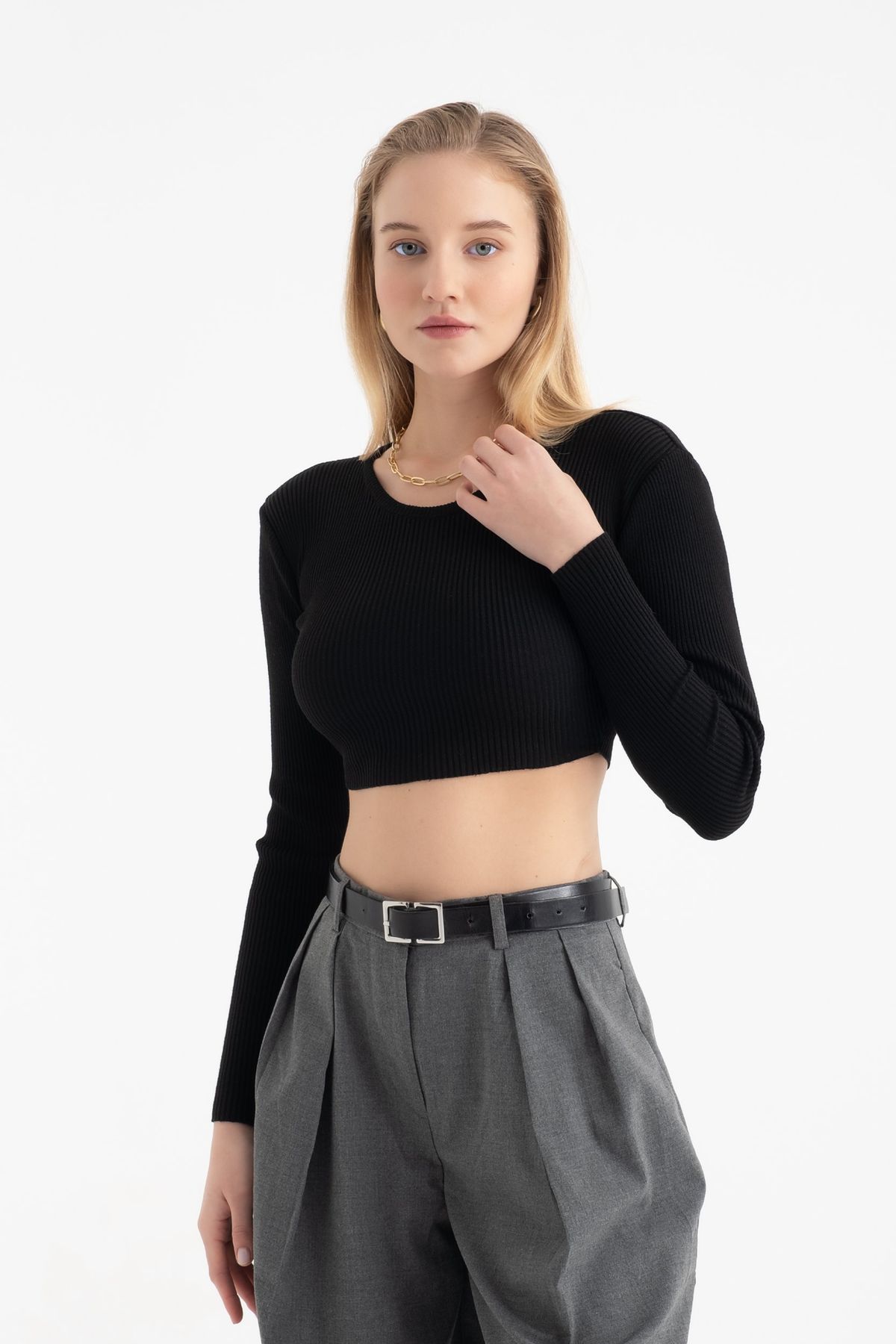 Round Neck Knitted Ribbed Long Sleeve Crop Top