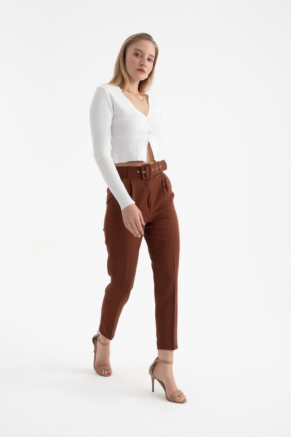 Solid V Neck Cropped Cardigan 3