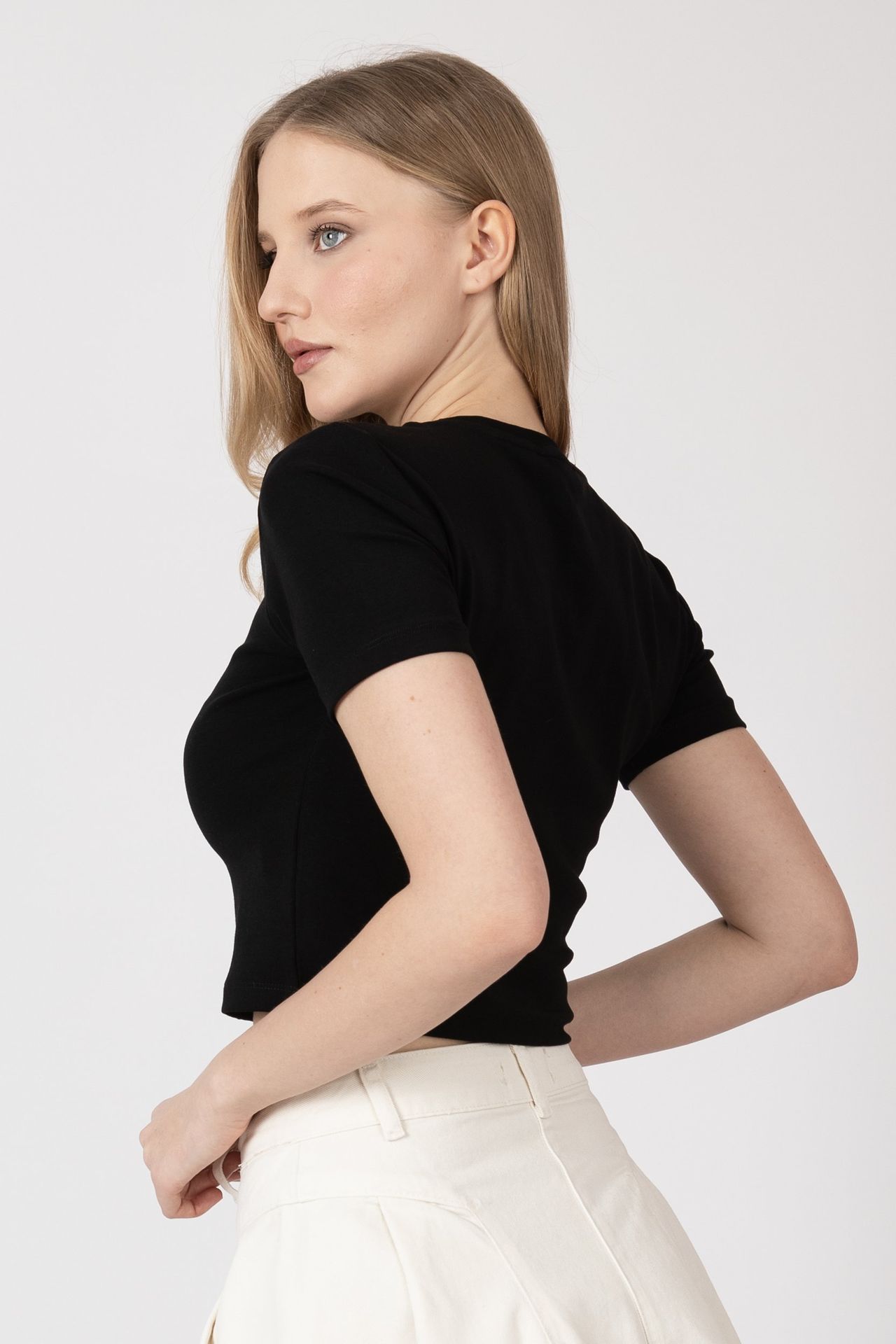 Crew Neck Basic Crop Top