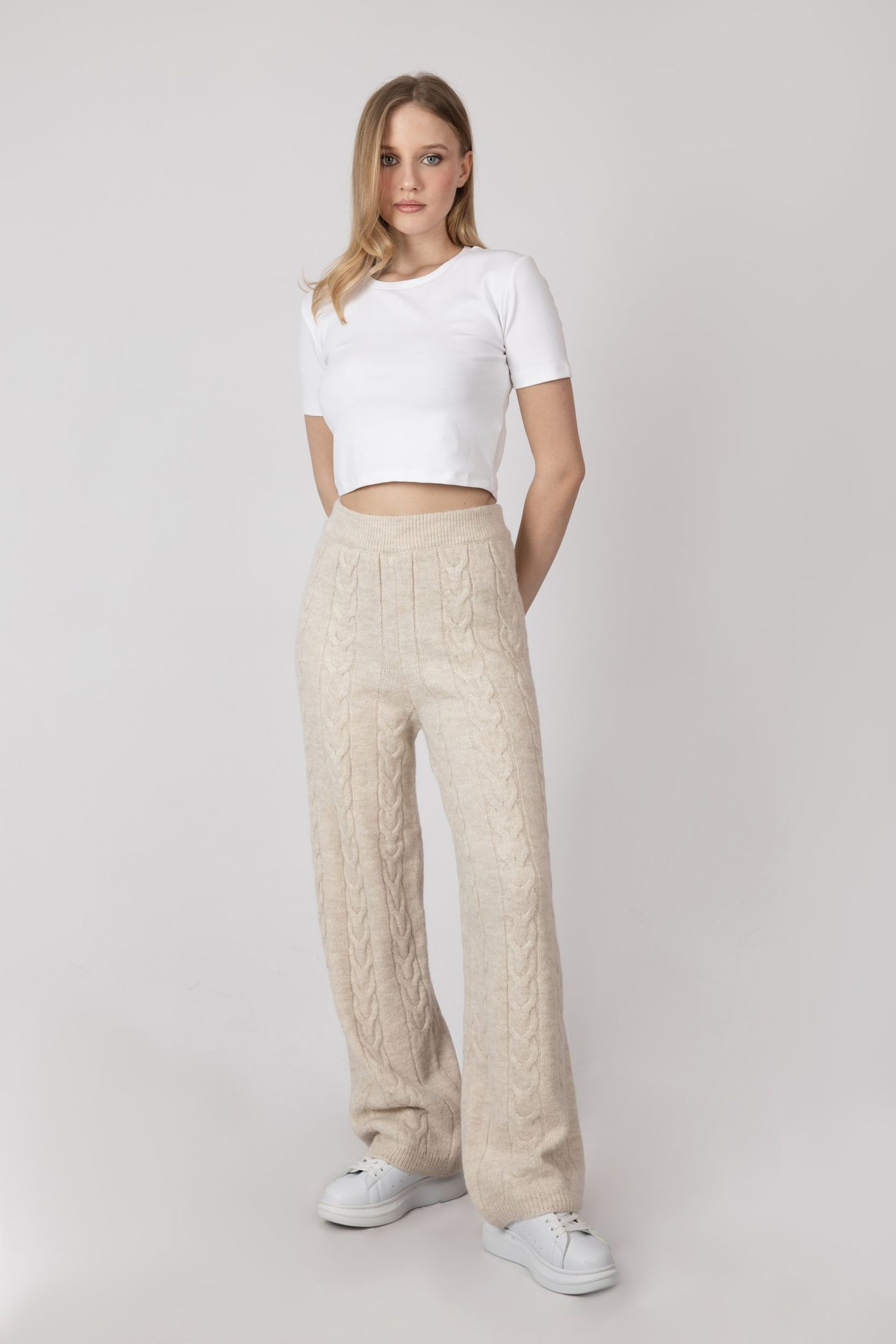 Crew Neck Basic Crop Top