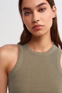 khaki-image-3