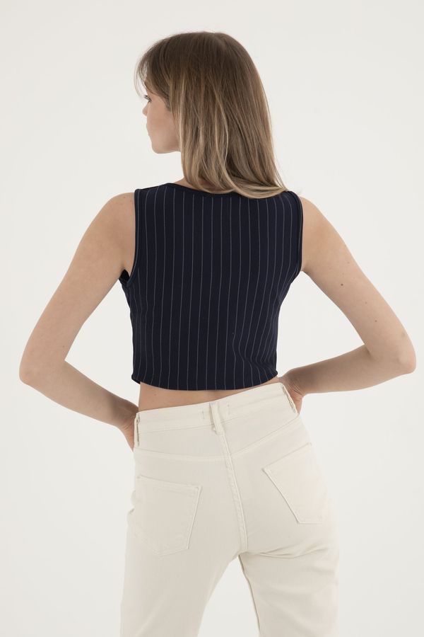 Striped Sweatheart Neck Buttoned Waistcoat 2