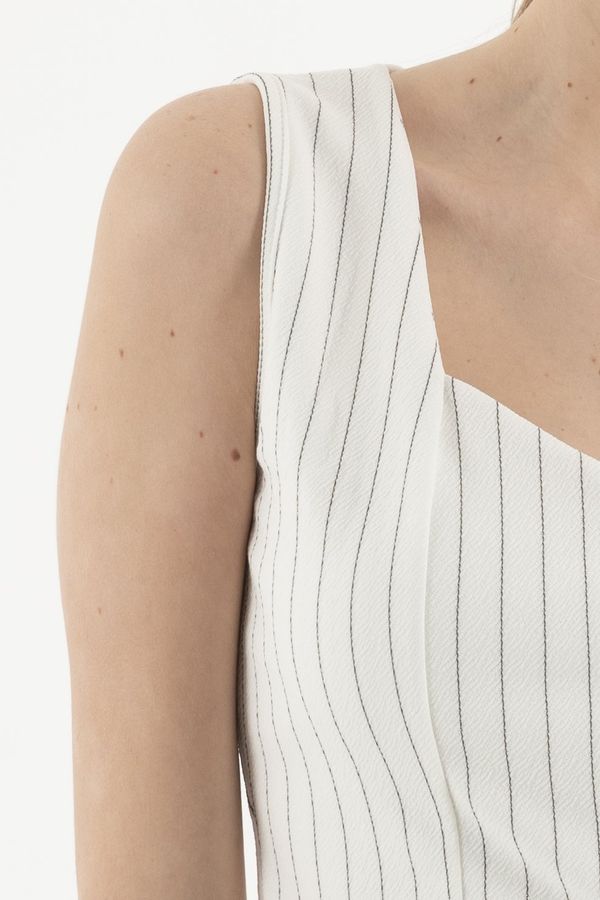 Striped Sweatheart Neck Buttoned Waistcoat 5