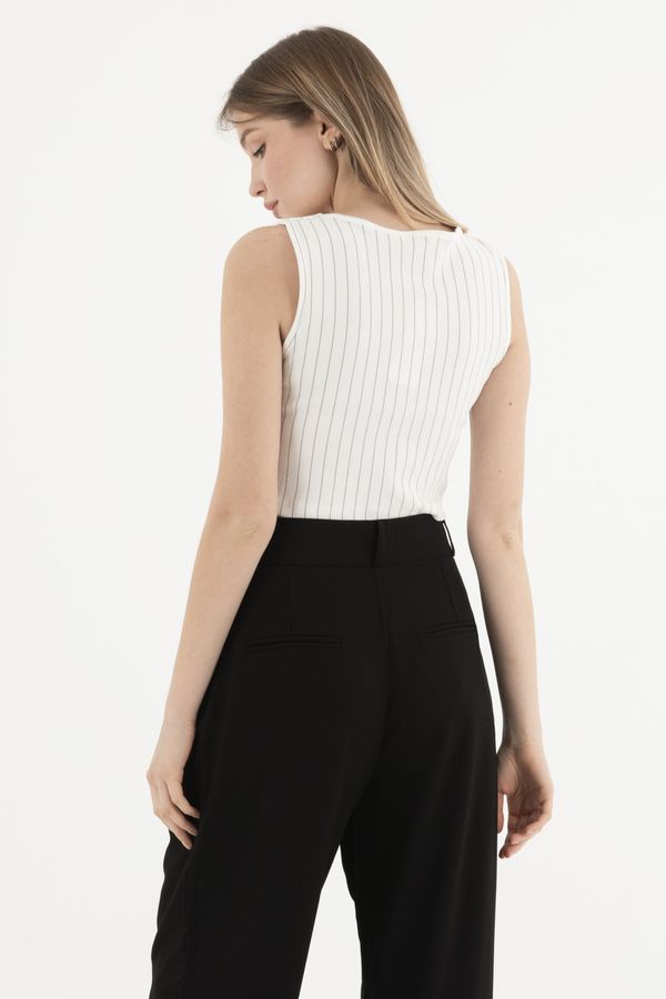 Striped Sweatheart Neck Buttoned Waistcoat 4