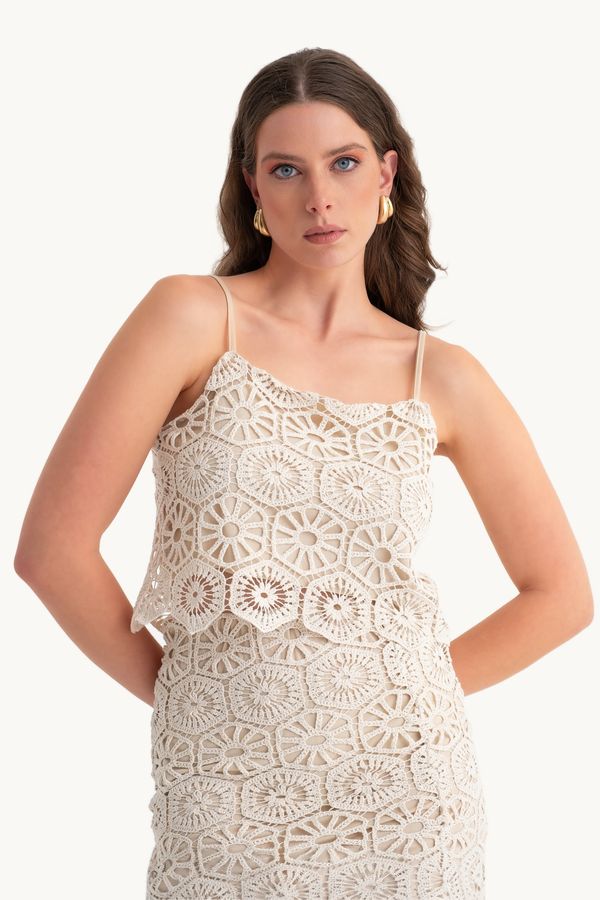 Crochet Spaghetti Strap Lace Crop top 1