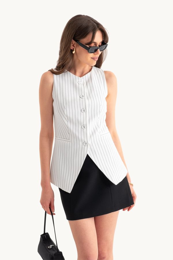 Striped Round Neck Buttoned Waistcoat 3