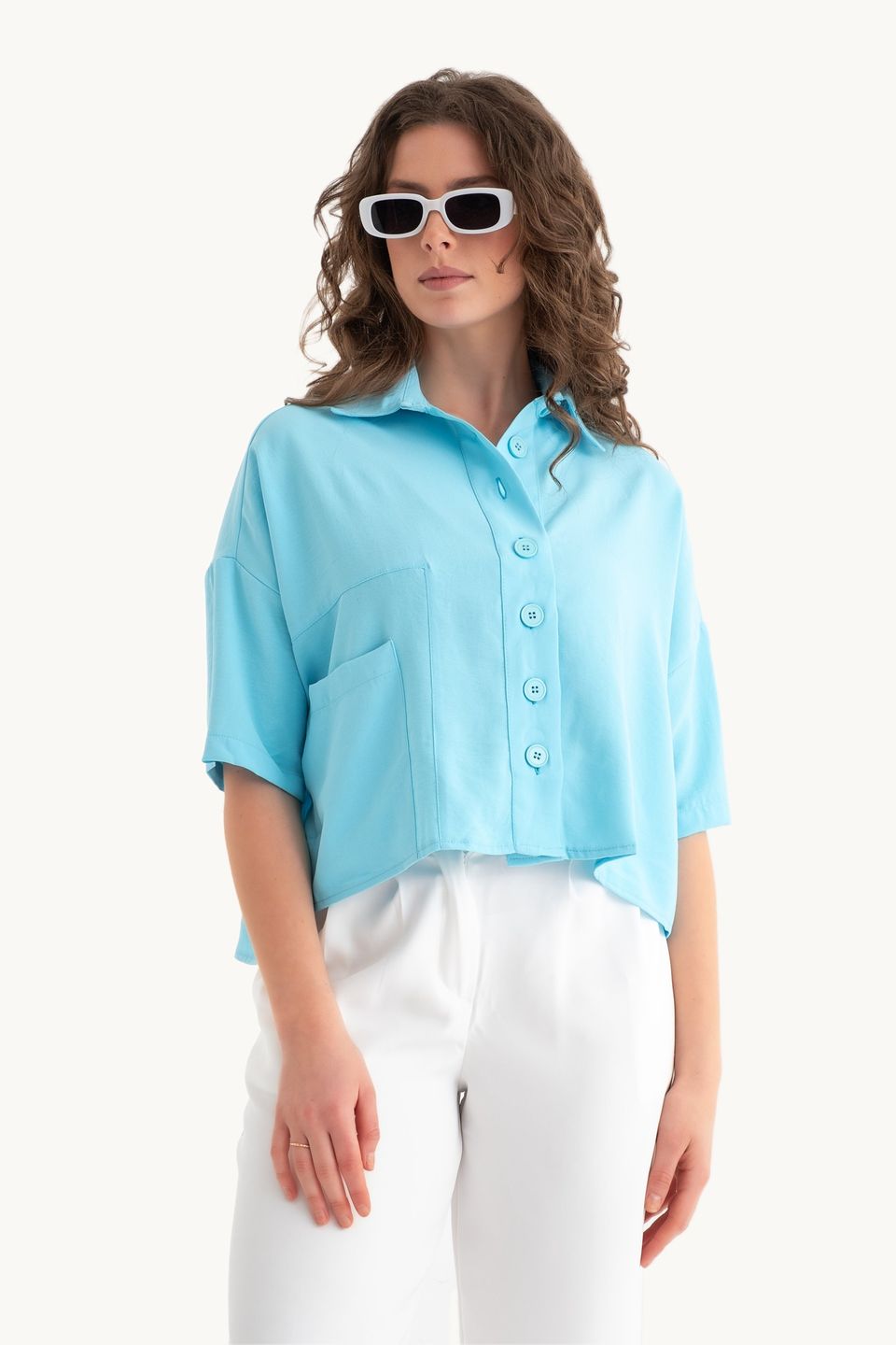 Pocket Shirt with a Button detail