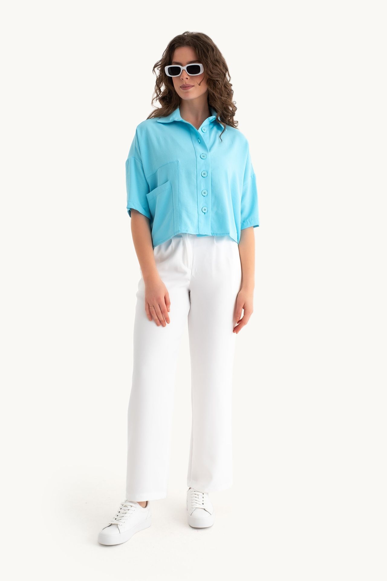Pocket Shirt with a Button detail