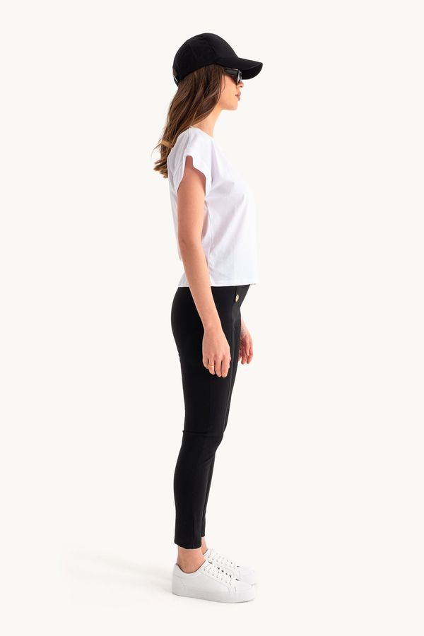 Round Neck Casual T-shirt 5