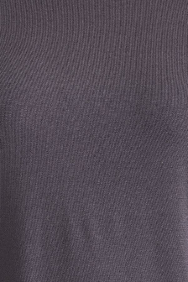 Round Neck Relaxed T-shirt 4